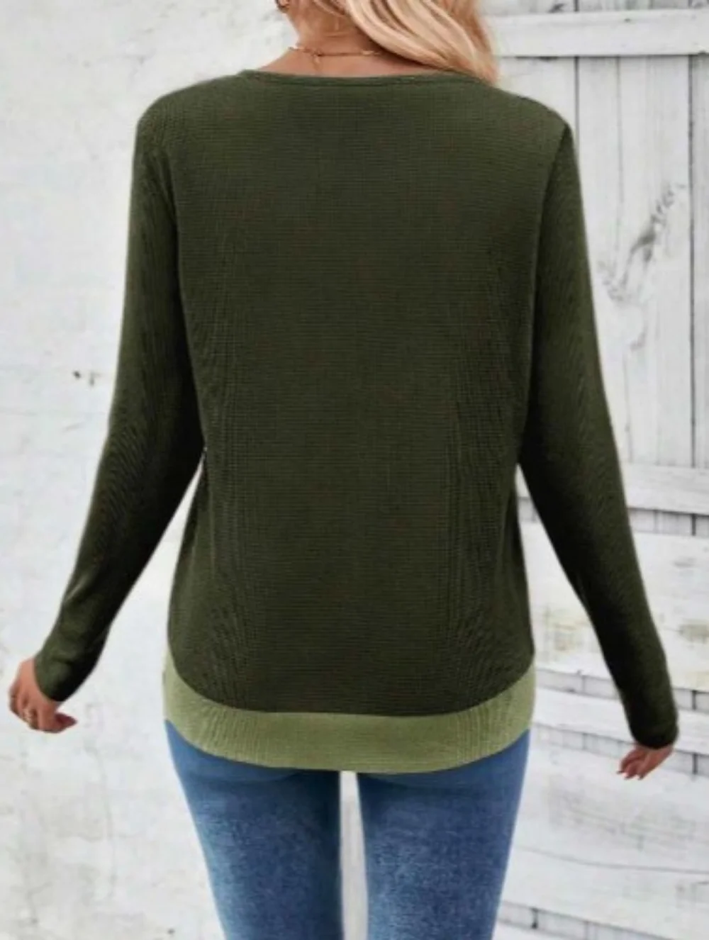 Green V-Neck Long Sleeve Contrast Trim Women's Top - NEW & SMALL - Picture 3 of 10